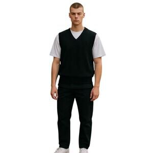Alan Paine Luxury Knitwear Black Wool Sweater Vest Men’s UK 40R Classic V-Neck